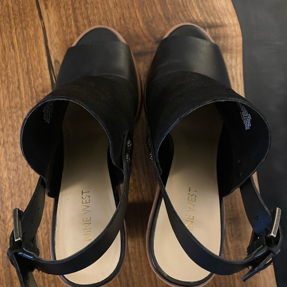 Size 9, Nine West, open toe, black leather, heal strap with 4” wooden healed - Picture 8 of 9